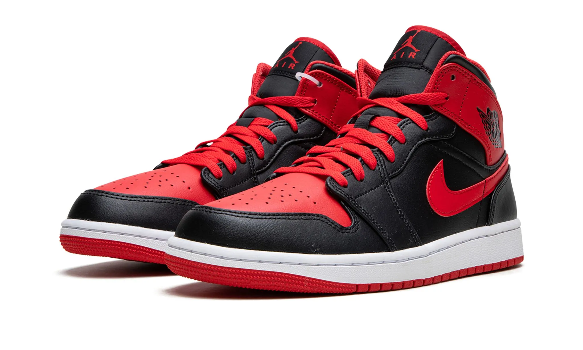 Daily Outfit Style Air Jordan 1 Mid Alternate Bred Black Fire Red