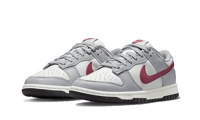Trendy Look Nike Dunk Low "Pale Ivory Redwood" Women's