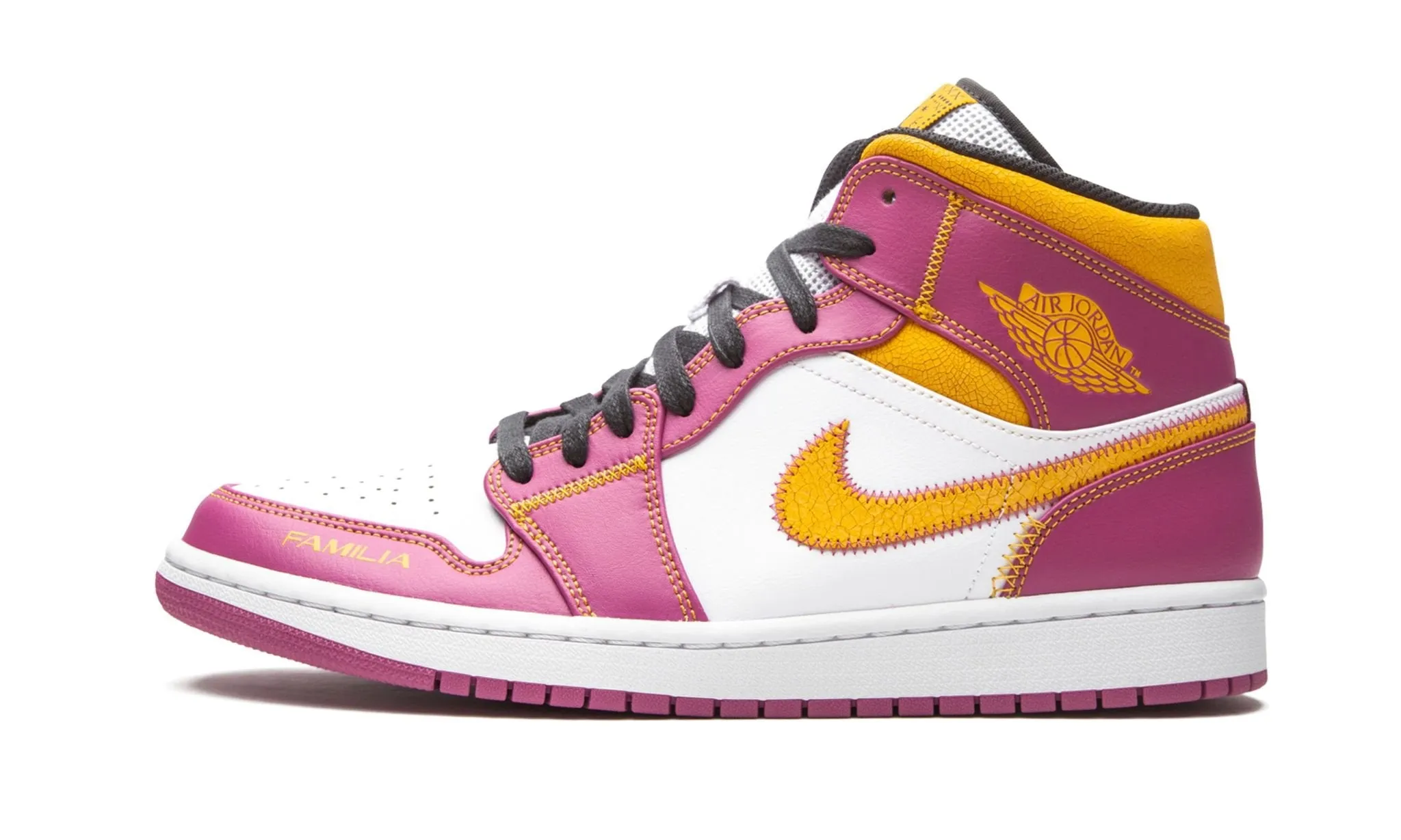 Soft Support Smooth glide Air Jordan 1 Mid Dia De Los Muertos