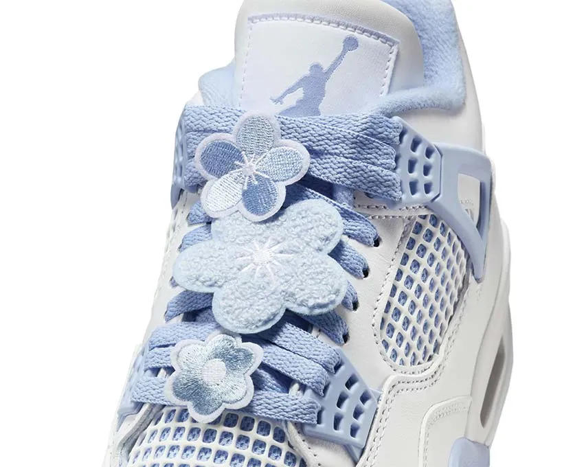 Creek Path Smart Vibe Air Jordan 4 Retro W "Forget Me Not"