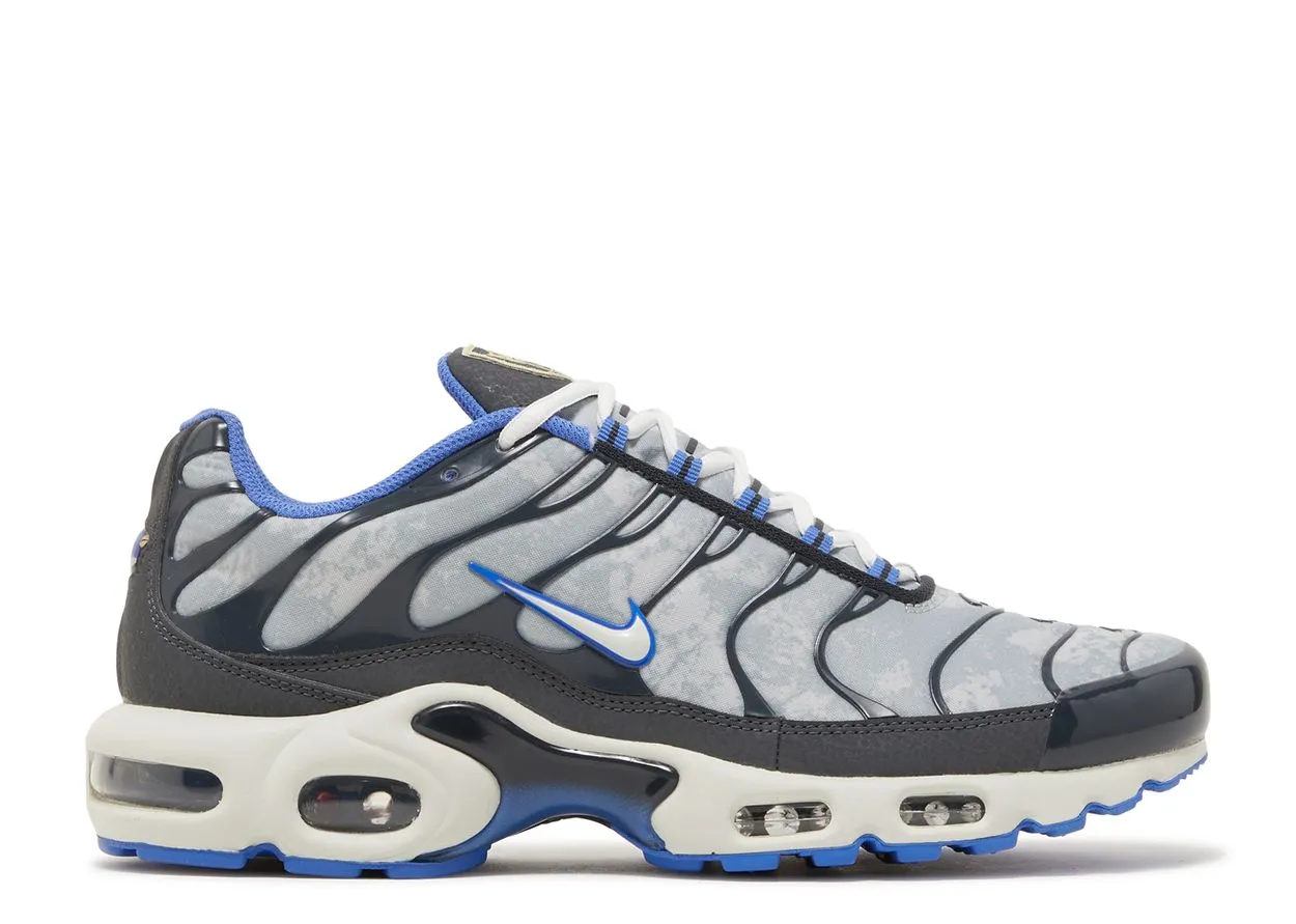 Nike Air Max Plus Social F.C. Planet Hike