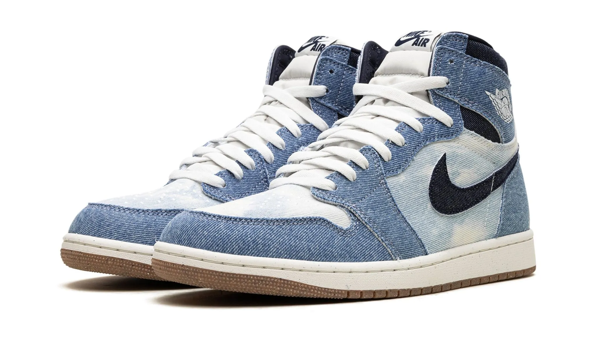 Air Jordan 1 Retro High OG 'Denim' suede upper