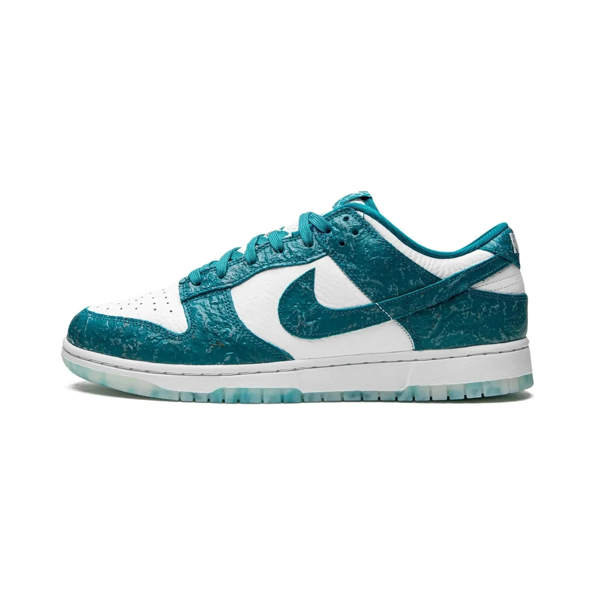 Nike Dunk Low "Ocean" (W) Neutral Glow Modern