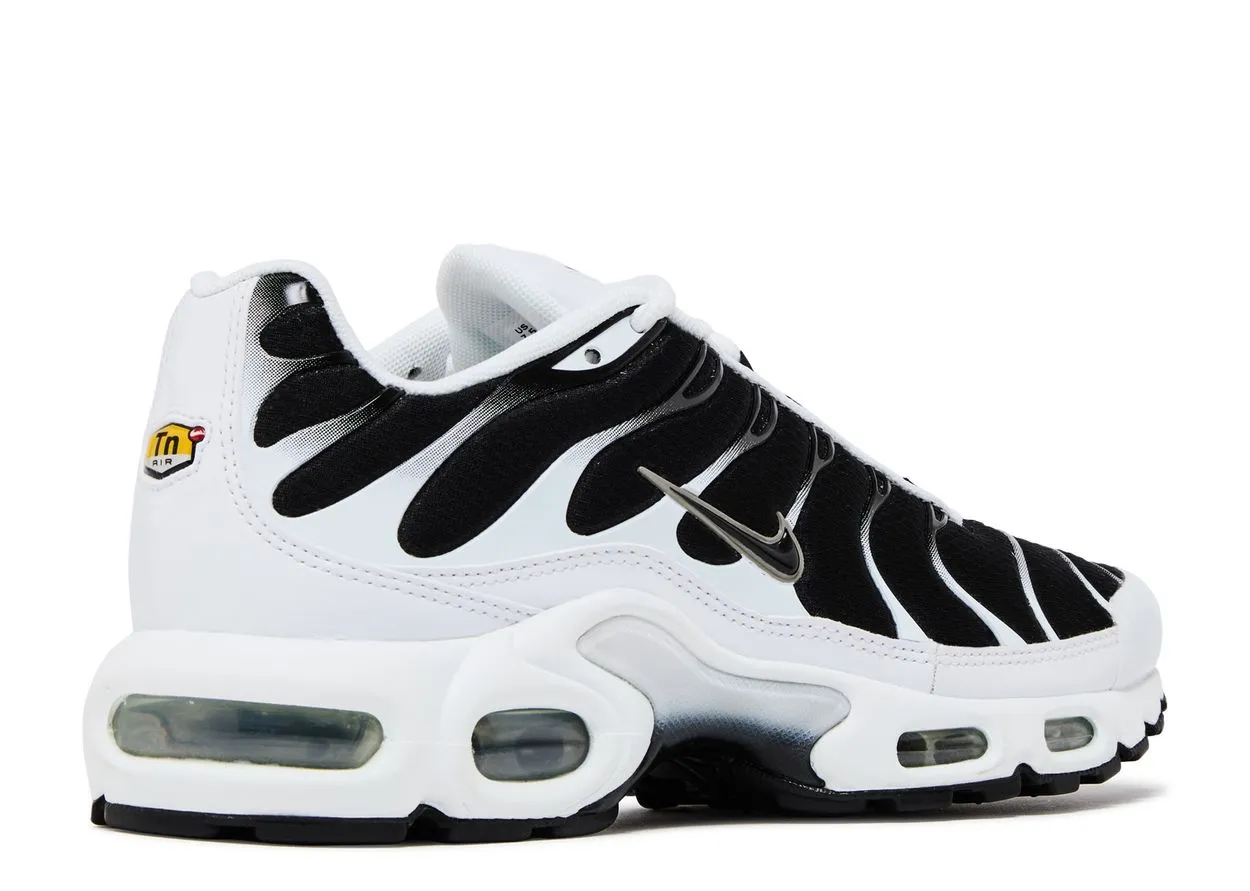 Nike Air Max Plus White Black Metallic Pewter Fit Mode