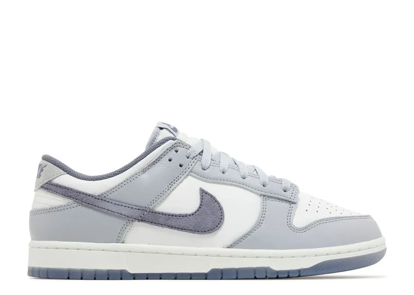 Wear Anywhere Nike Dunk Low SE Light Carbon