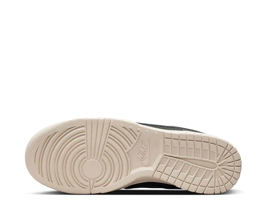 Goal Step Classic Design Nike Dunk Low Retro PRM