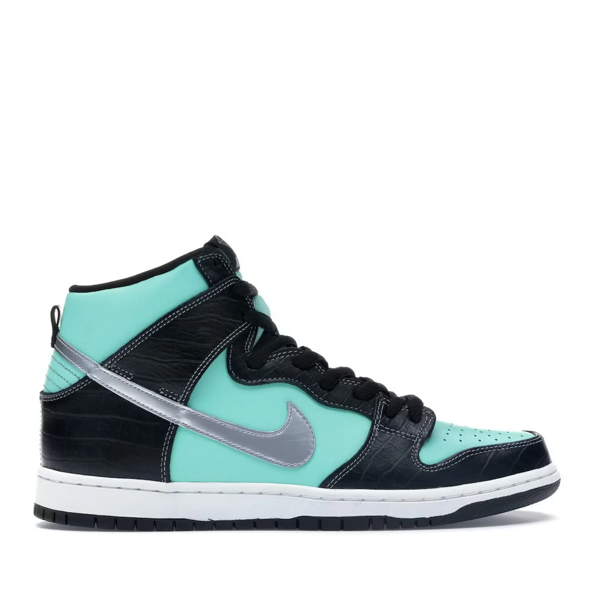 Nike SB Dunk High Diamond Supply Co. Travel Essential Street Fashioned
