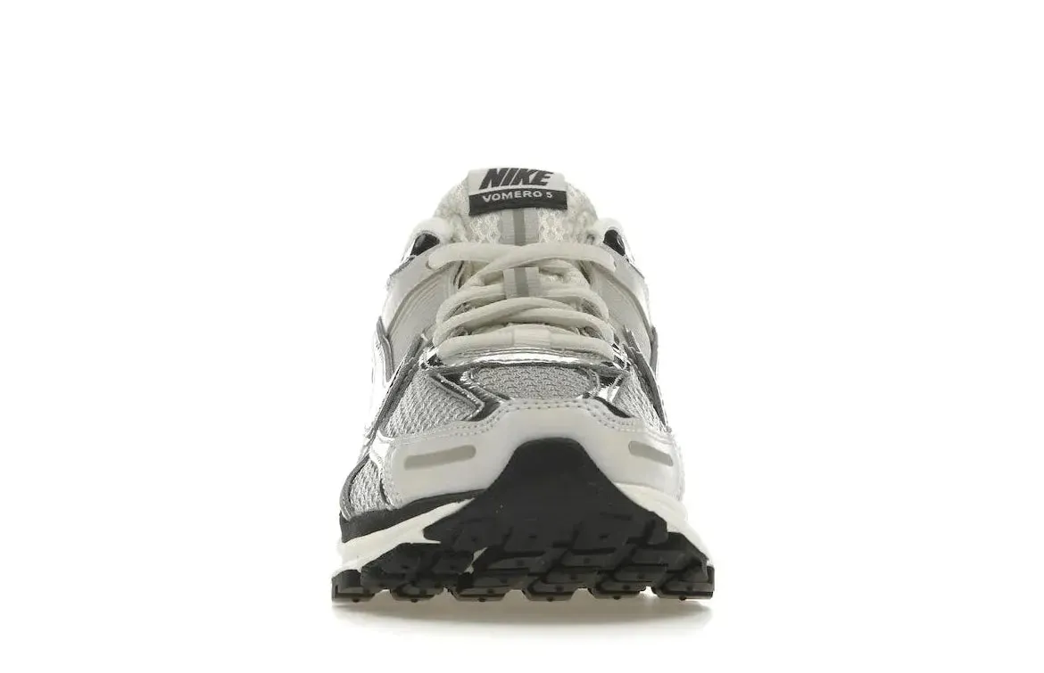morning - runner fashionable running shoes Nike Zoom Vomero 5 Photon Dust Metallic Silver (Women's)