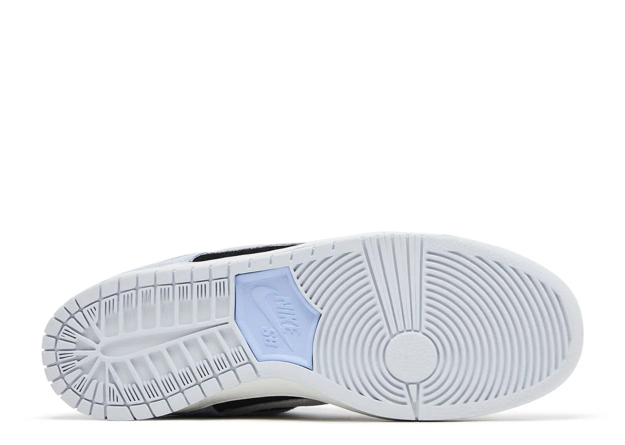 Stair Climb Nike SB Dunk Low Black Aluminum