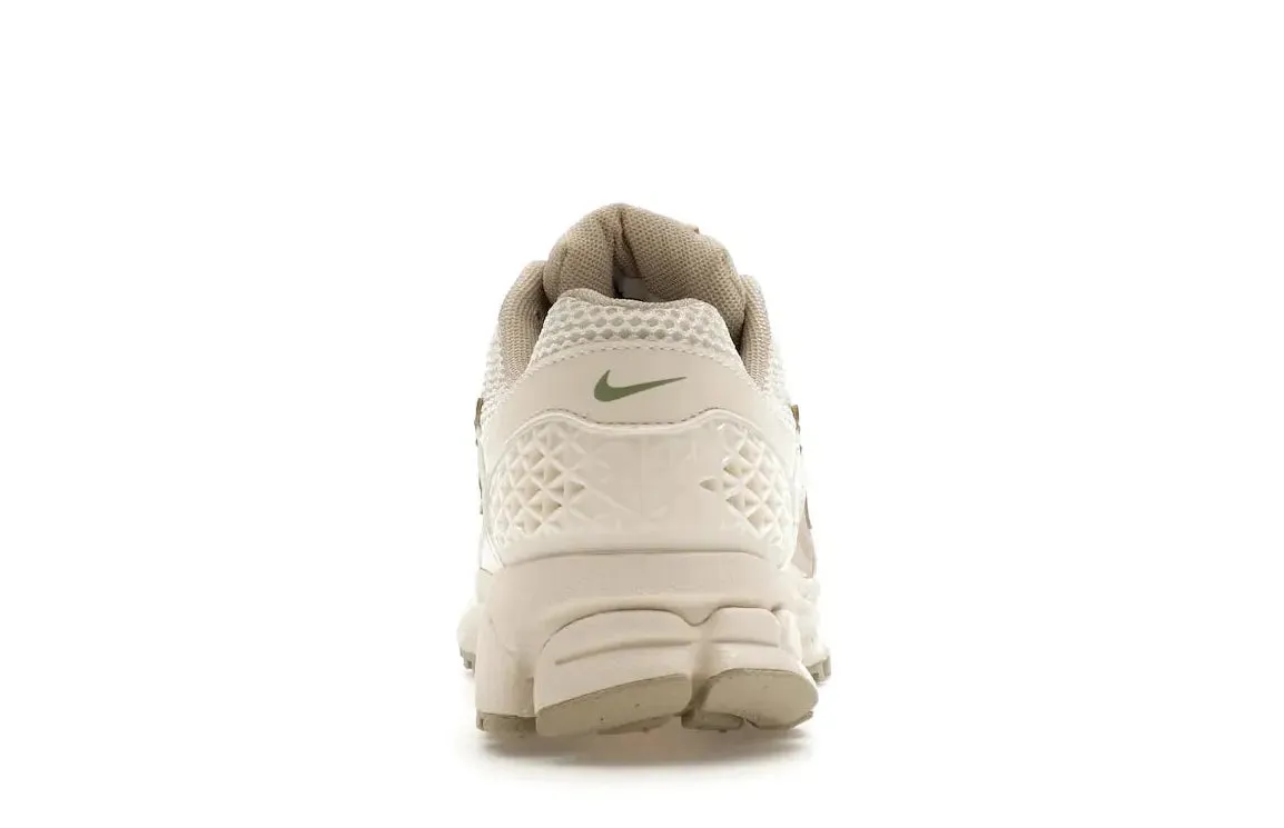 teenagers' style lightweight - design shoes Nike Zoom Vomero 5 Sail Light Orewood Brown (Women's)