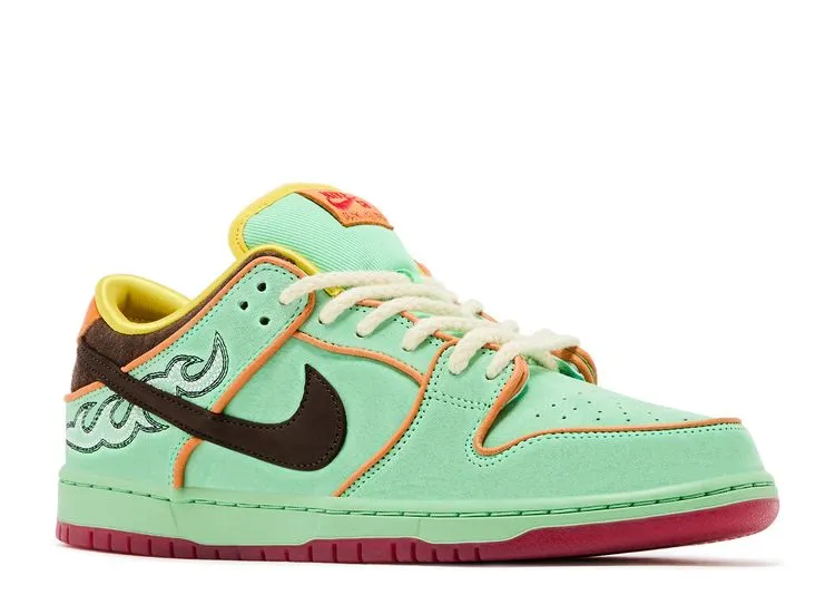 Grab And Go Nike SB Dunk Low Rodeo Tourmaline