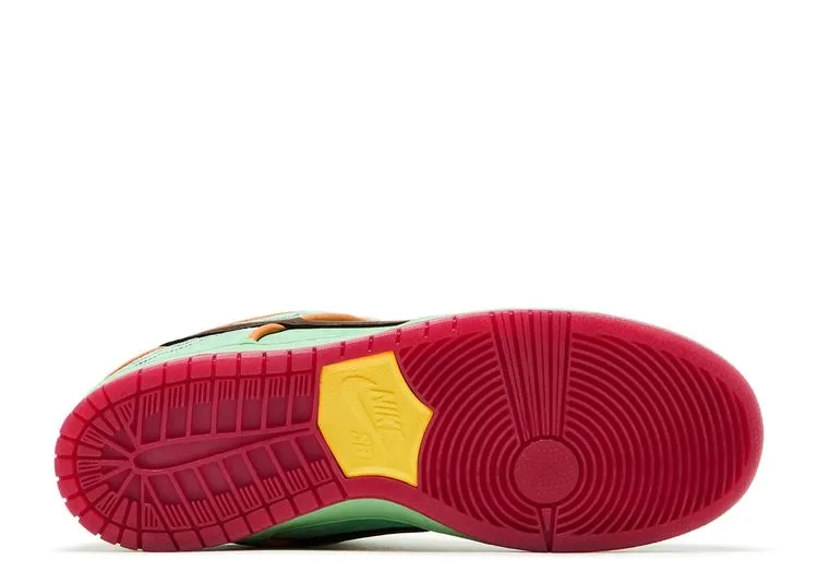 Nike SB Dunk Low Rodeo Tourmaline Smart Pair Tunnel Step
