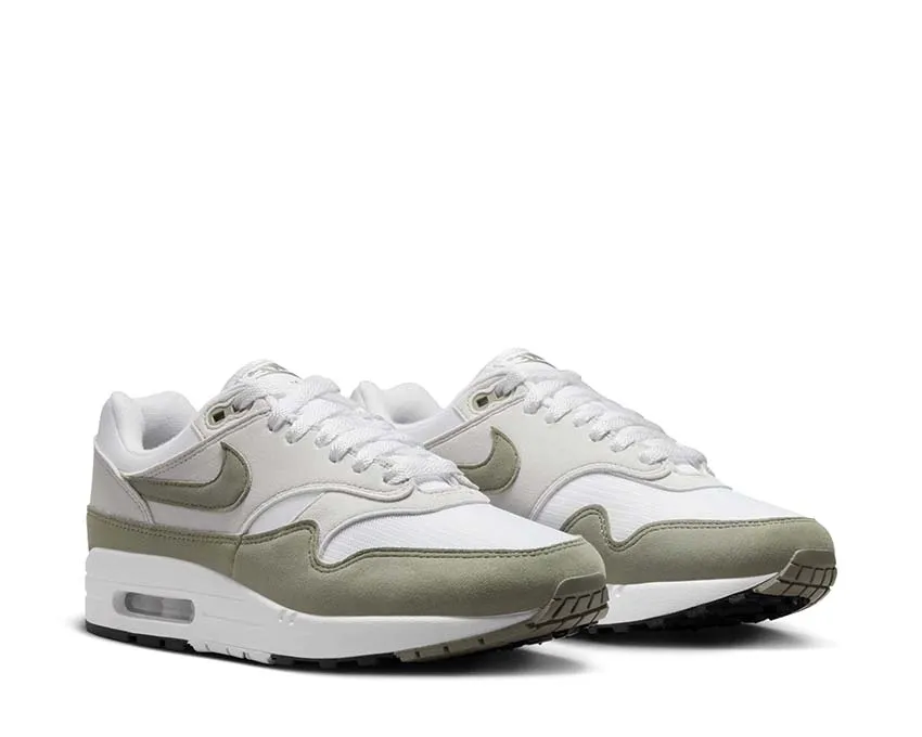 Nike Air Max 1 W "Light Army" Prairie Run Flex Step