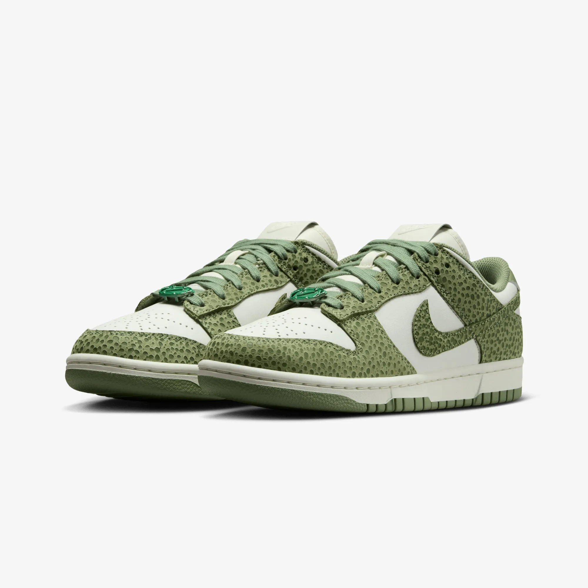 NIKE | DUNK LOW PREMIUM { OIL GREEN/OIL GREEN-TREELINE-SAIL Eva Midsole