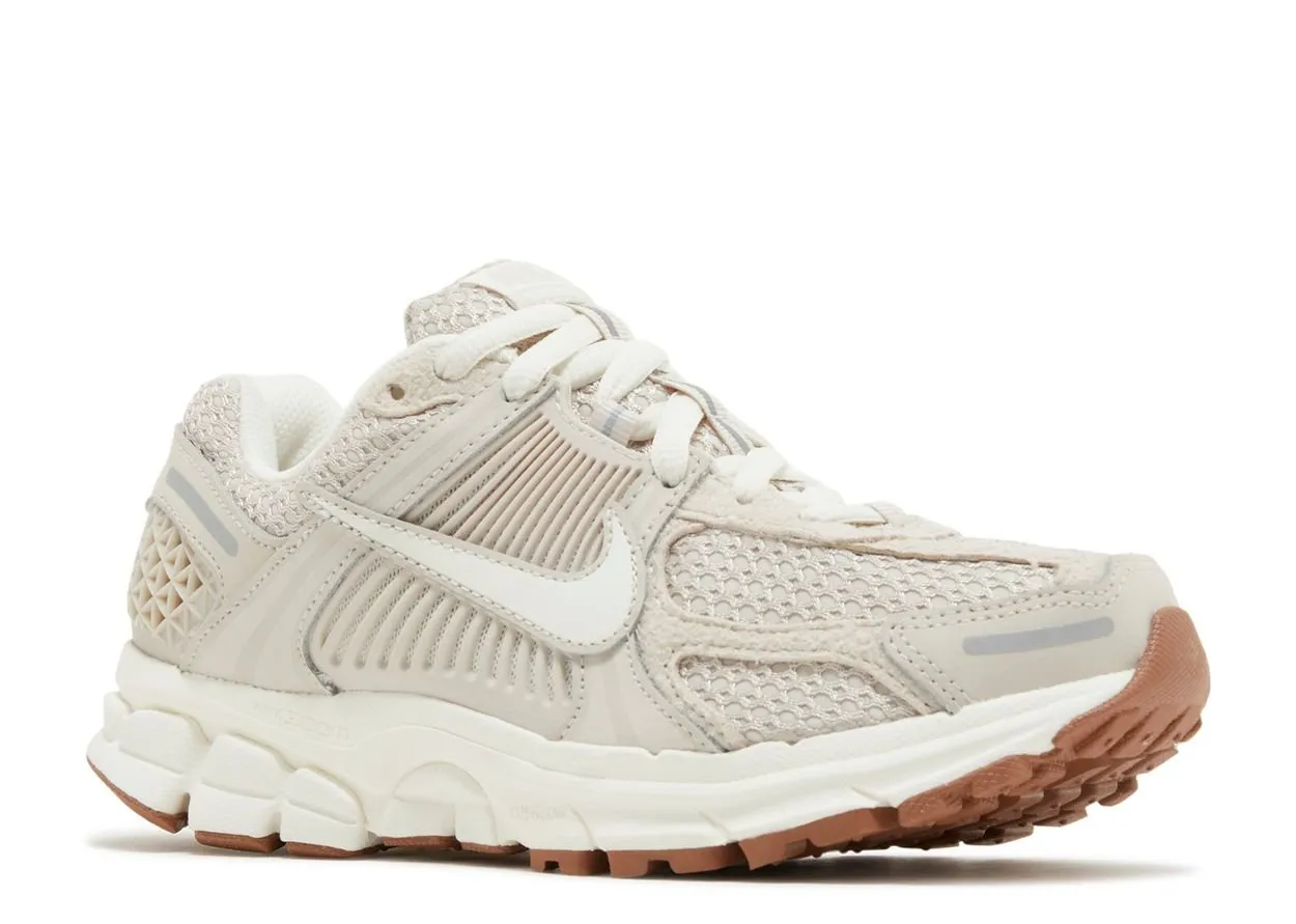 Nike Zoom Vomero 5 Light Orewood Brown LightweightConstruction
