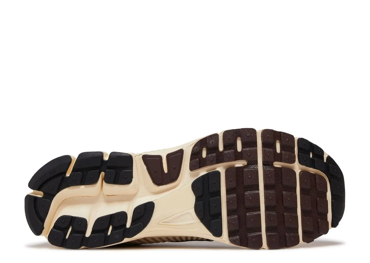 Nike Zoom Vomero 5 Sashiko Full Cushioning cool - down shoes