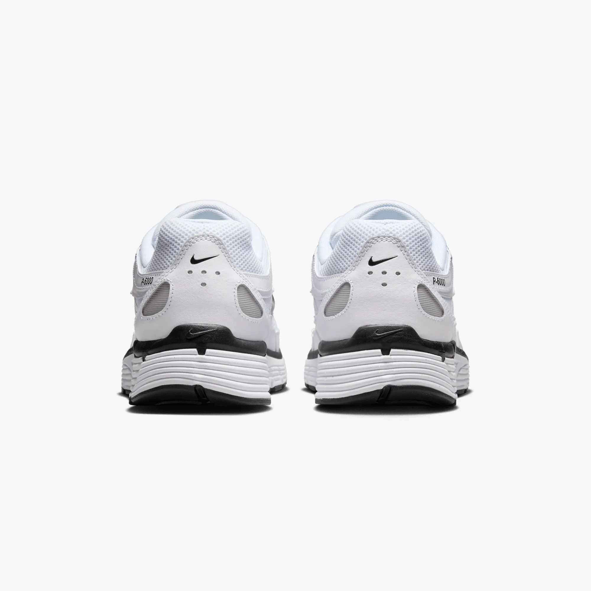 Freeze Grip Breathable Lining NIKE | P-6000 { WHITE/BLACK-METALLIC SILVER-BLACK