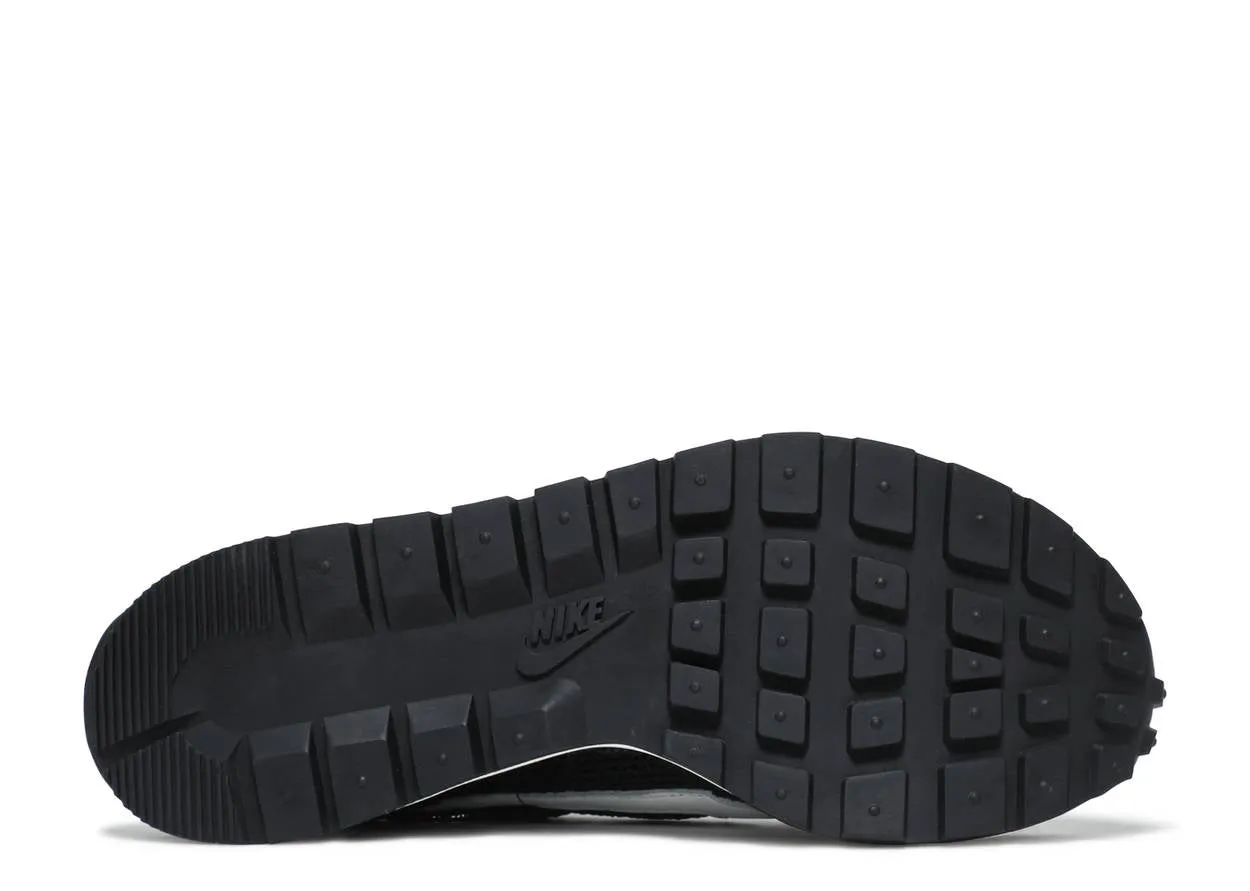 Nike Vaporwaffle Sacai Black White Korean Trend Earth Mood