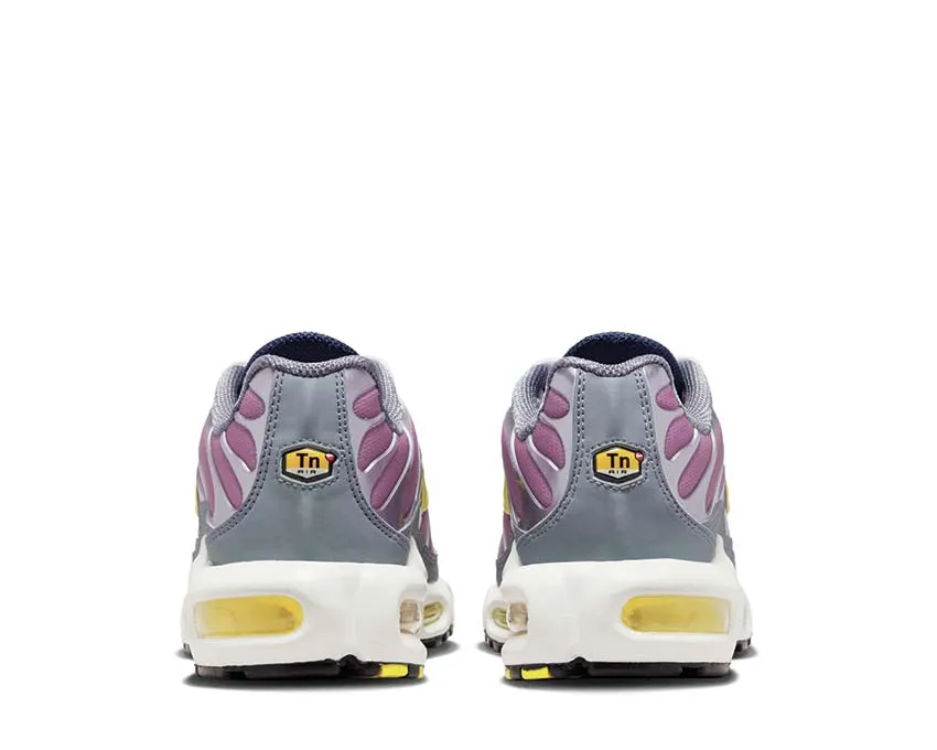 Nike Air Max Plus W "Violet Dust" Prairie Path Trail Trek