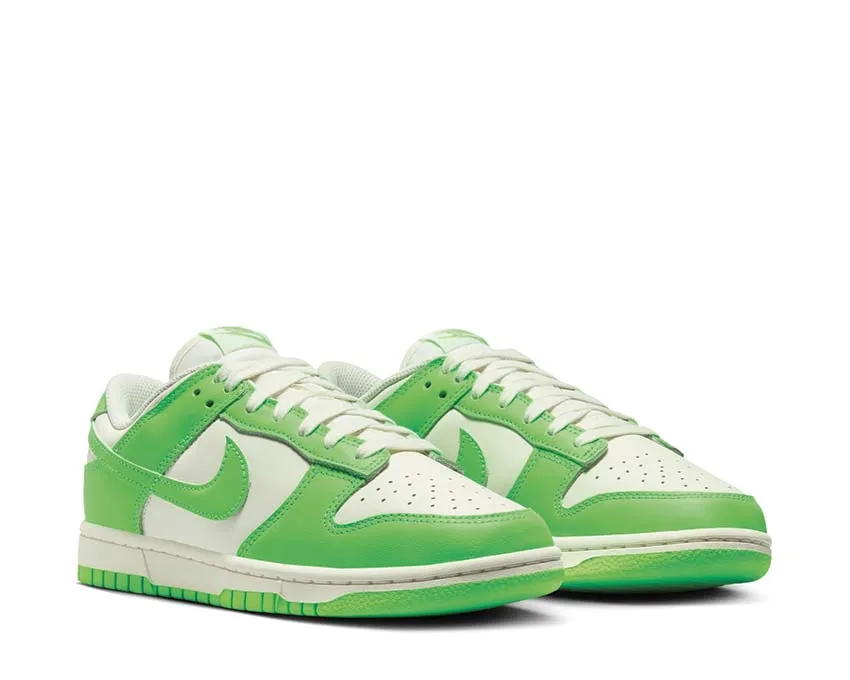 Nike Dunk Low W "Green Strike" Gel cushion