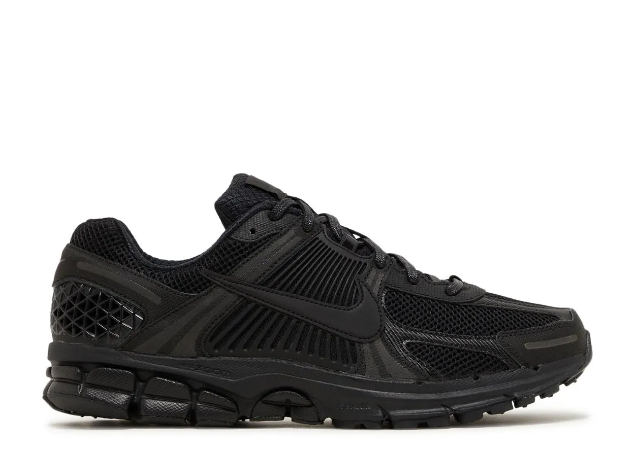 Nike Zoom Vomero 5 Triple Black Reliable Performance Flex Fit