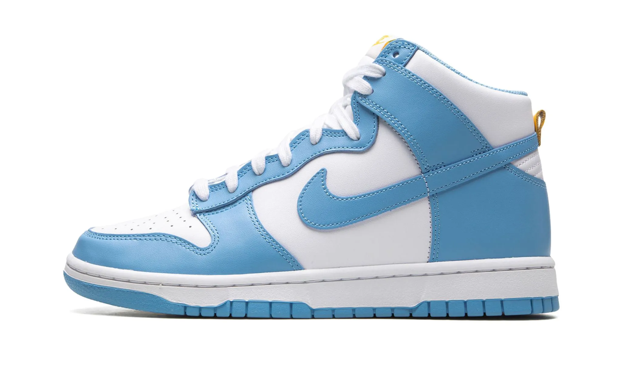 Nike Dunk High "Blue Chill" Sleek Detail Train Trip