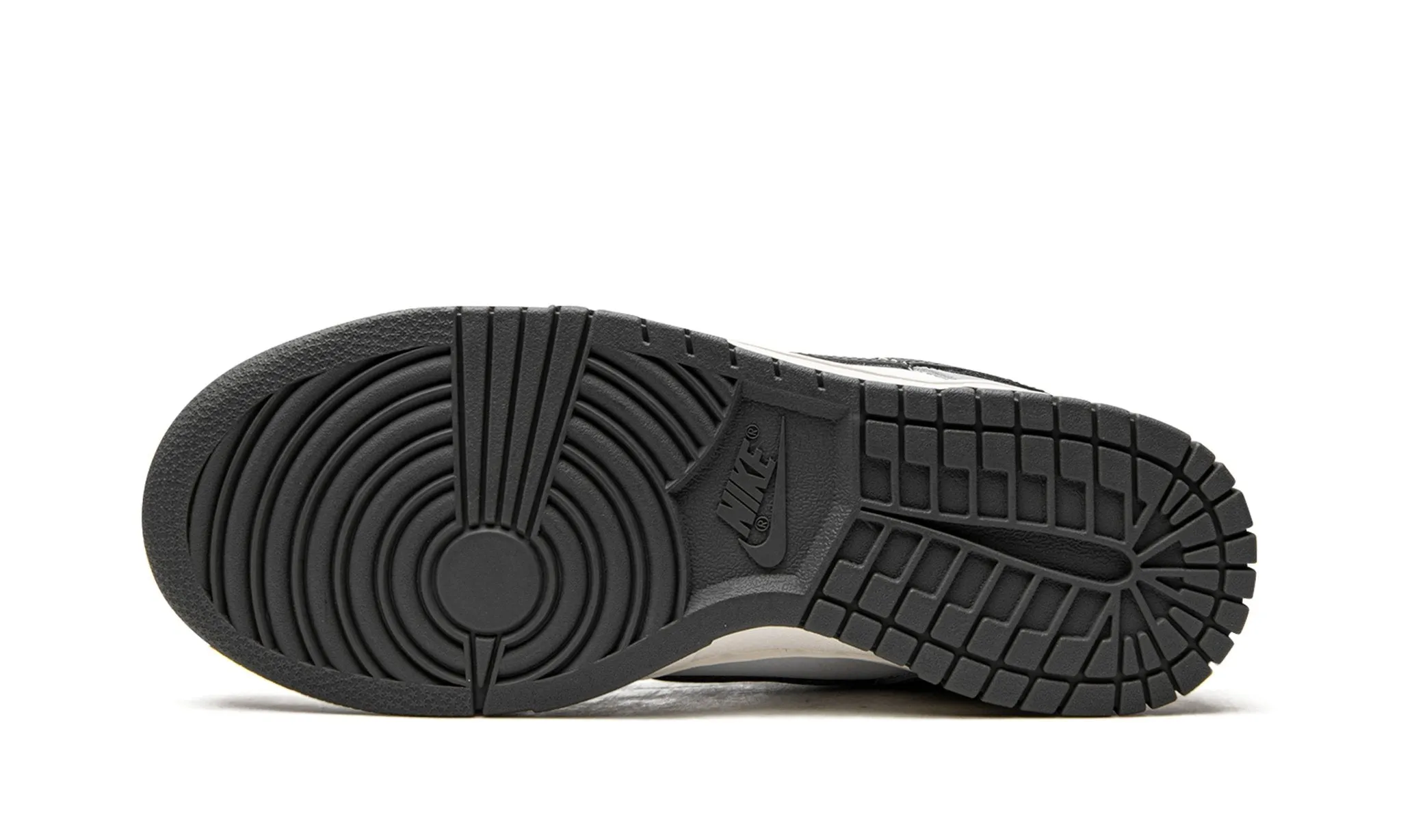 MeshMaterial Nike Dunk Low "Light Smoke Grey" Women's