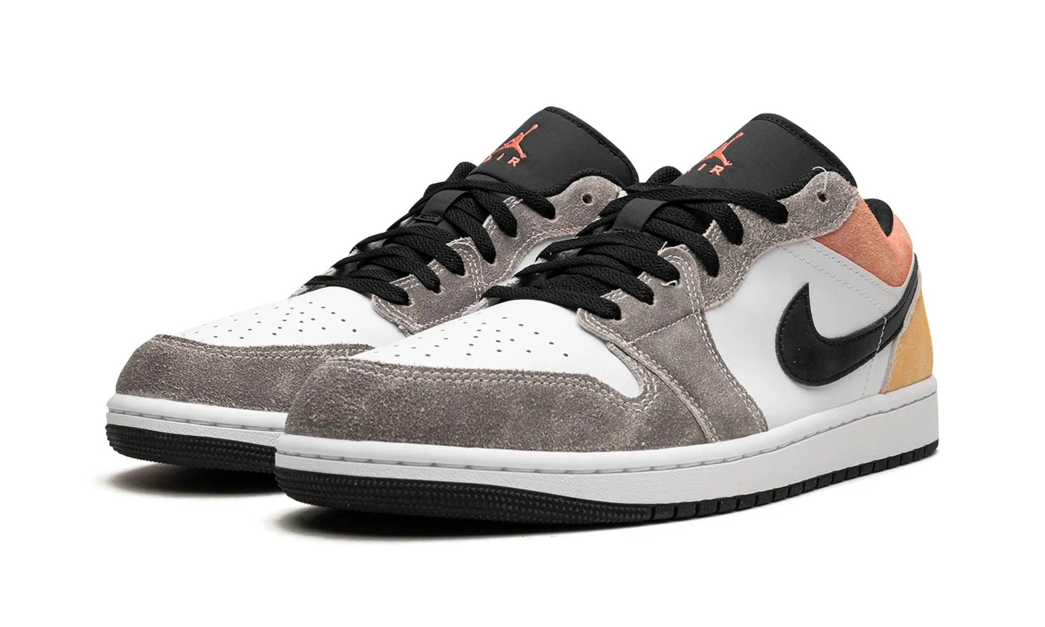 Air Jordan 1 Low SE Flight Club Fire Red