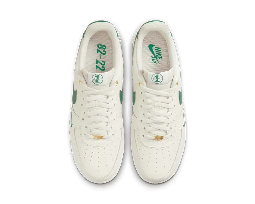 Strike Step Nike Air Force 1 '07 LV8