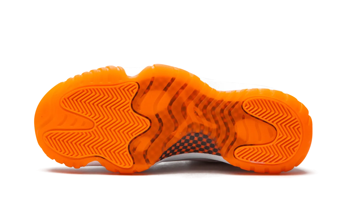 Jordan 11 Low "Bright Citrus" Women's Throw Step
