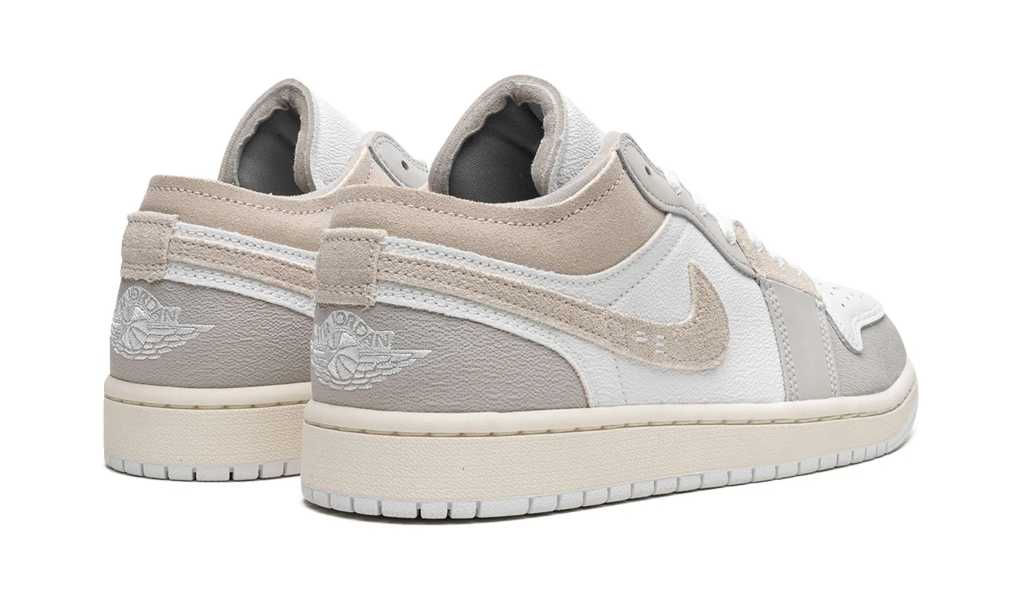 Video Look Air Jordan 1 Low SE Craft Tech Grey
