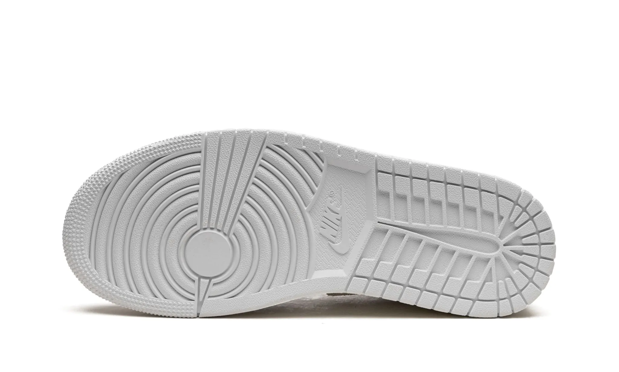 Pond Walk Smooth Soles Air Jordan 1 Low SE Craft Tech Grey