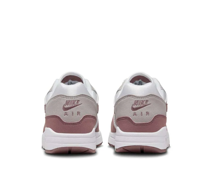 Nike Air Max 1 W Stylish Motion