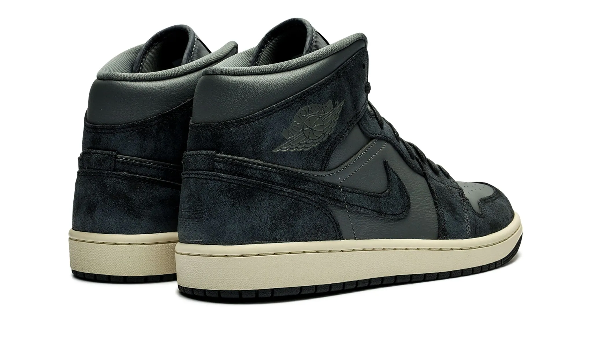 Support Base Indoor outdoor use Wmns Air Jordan 1 Mid 'Distressed Smoke Grey'