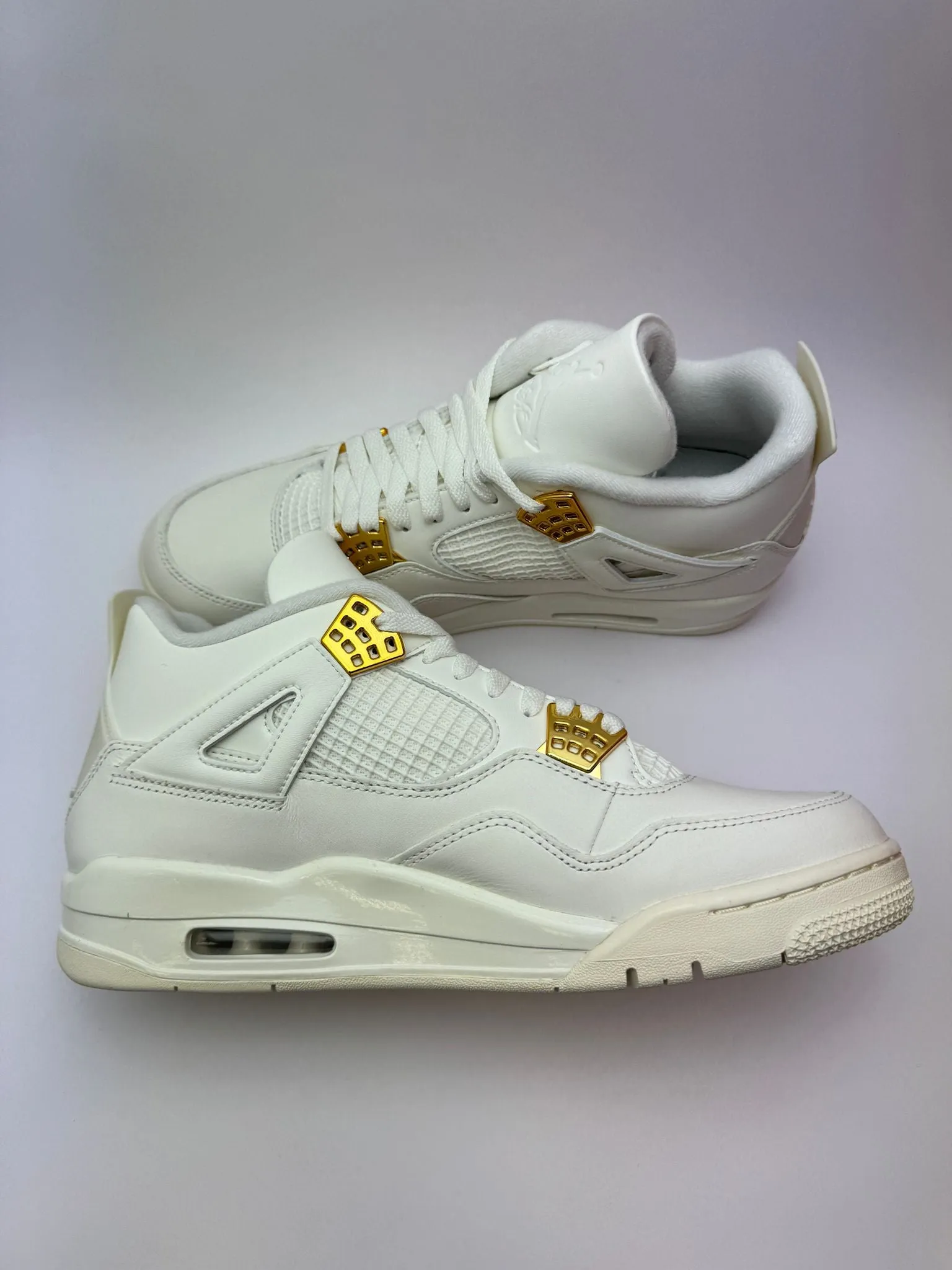 Core Style Pull Tab Jordan 4 Retro "Metallic Gold"