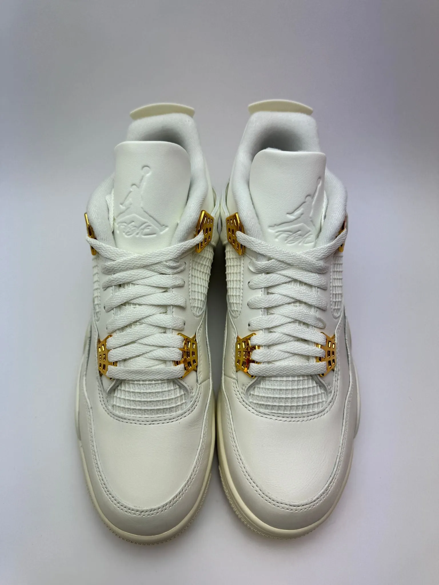 Movement Ease Scenic Step Jordan 4 Retro "Metallic Gold"