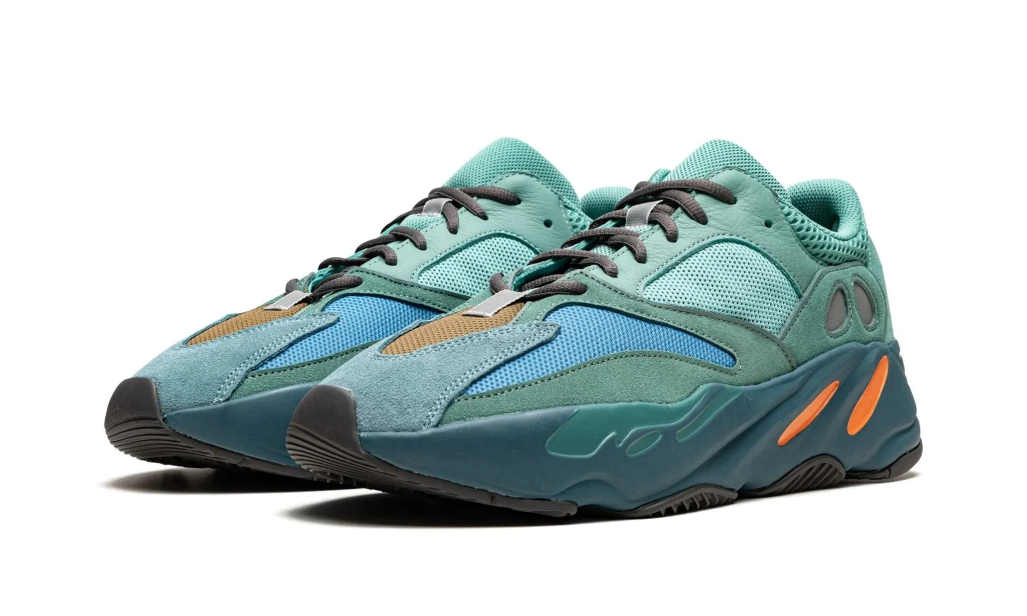 School Jog Adidas Yeezy Boost 700 "Faded Azure"