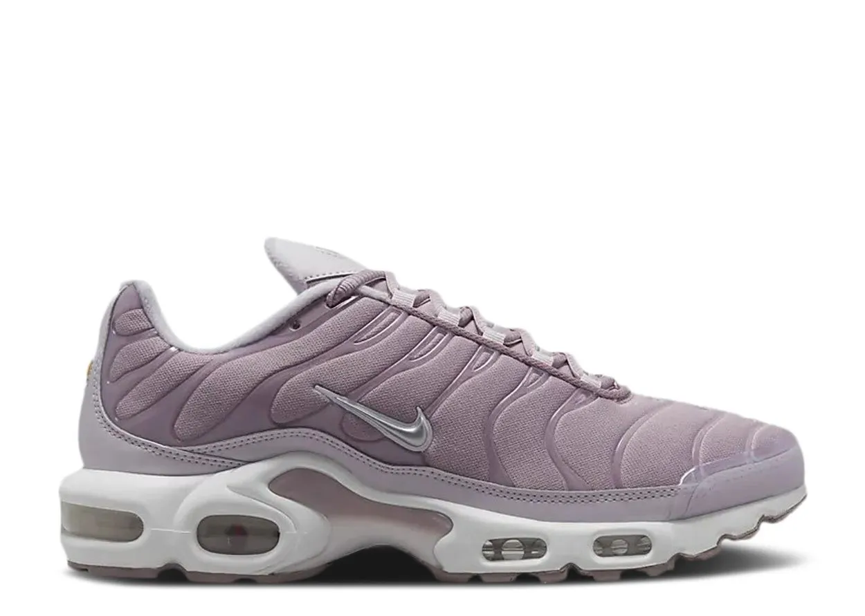 Nike Air Max Plus Plum Fog Breathable Comfort Odor Resistant