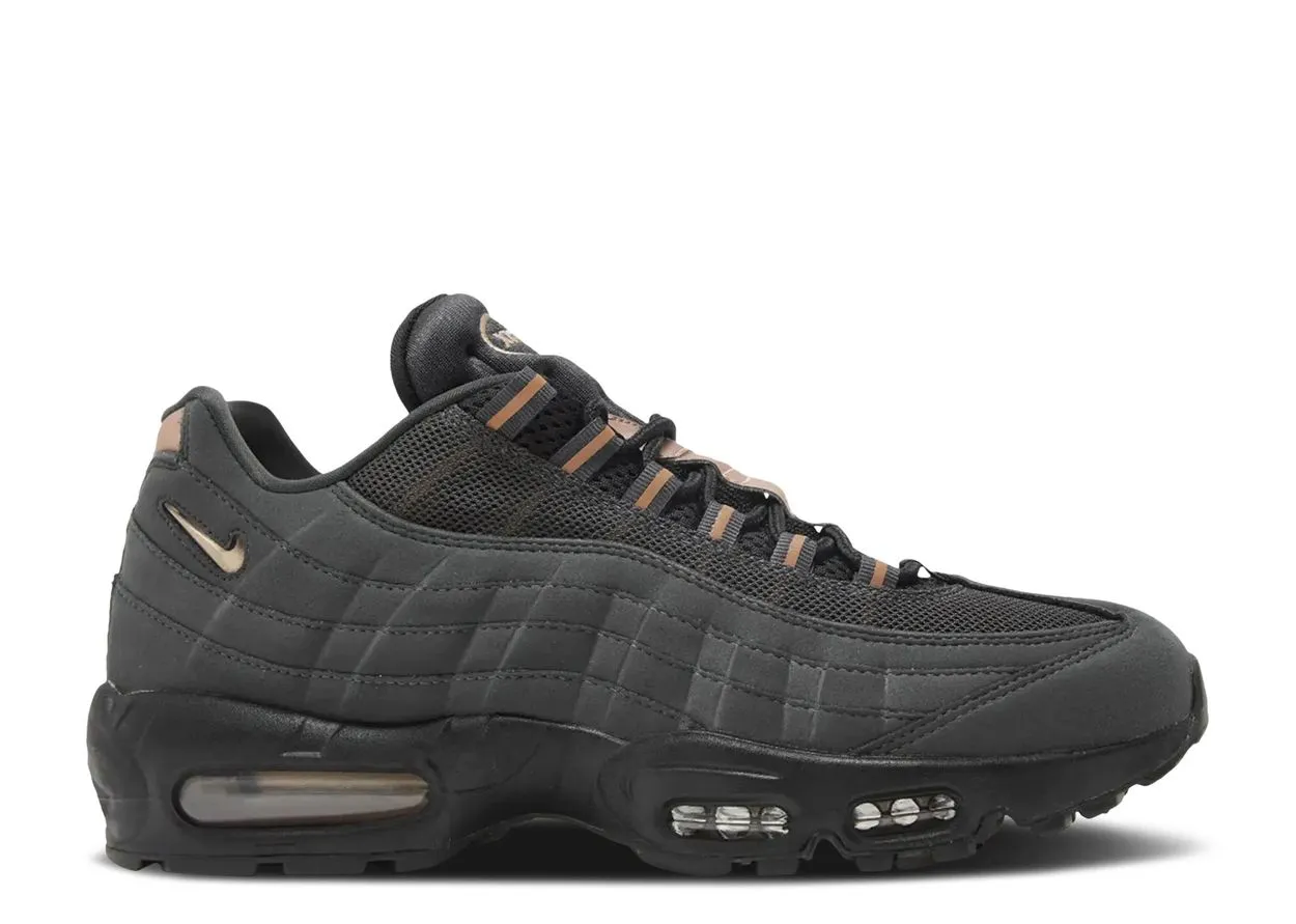 Basic Wear Nike Air Max 95 Central Cee Live Yours