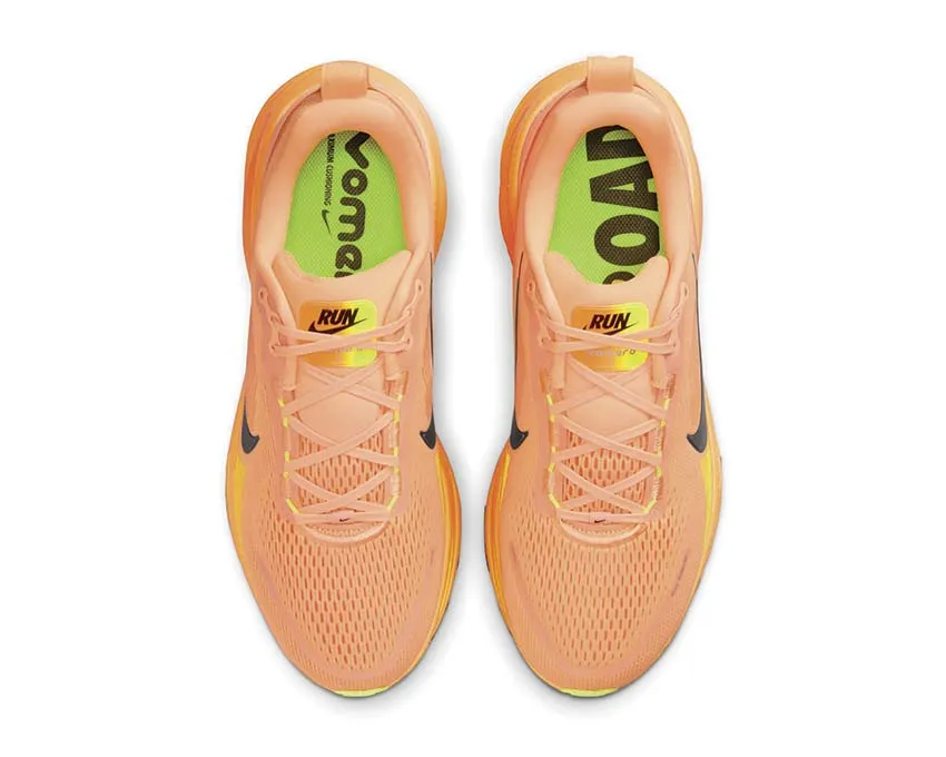 Nike Vomero 18 "Orange Chalk" foot - comfort running shoes