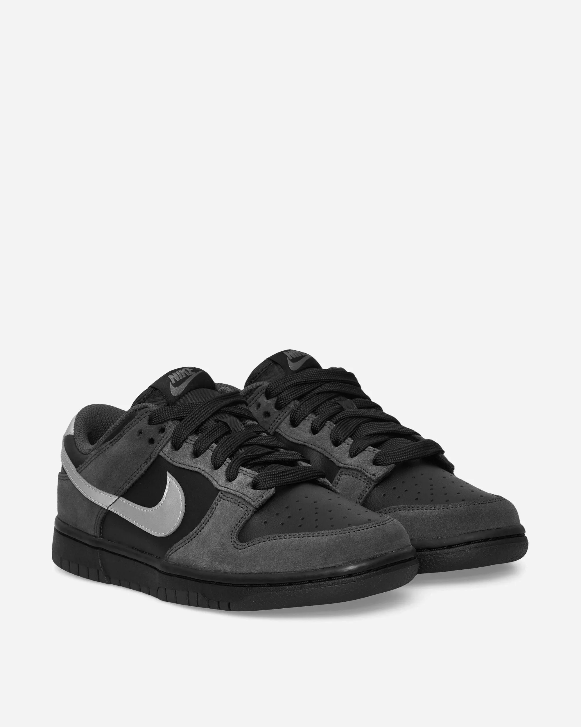 Women's Dunk Low Sneakers Black / Metallic Silver Urban Sleek Daily Walk