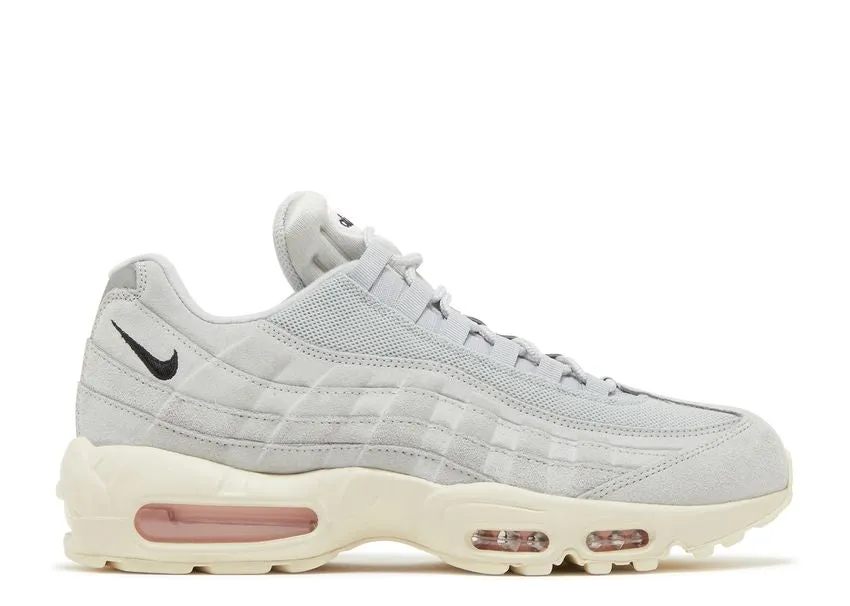 Flexible   outsole Nike Air Max 95 Grey Fog Pink Foam