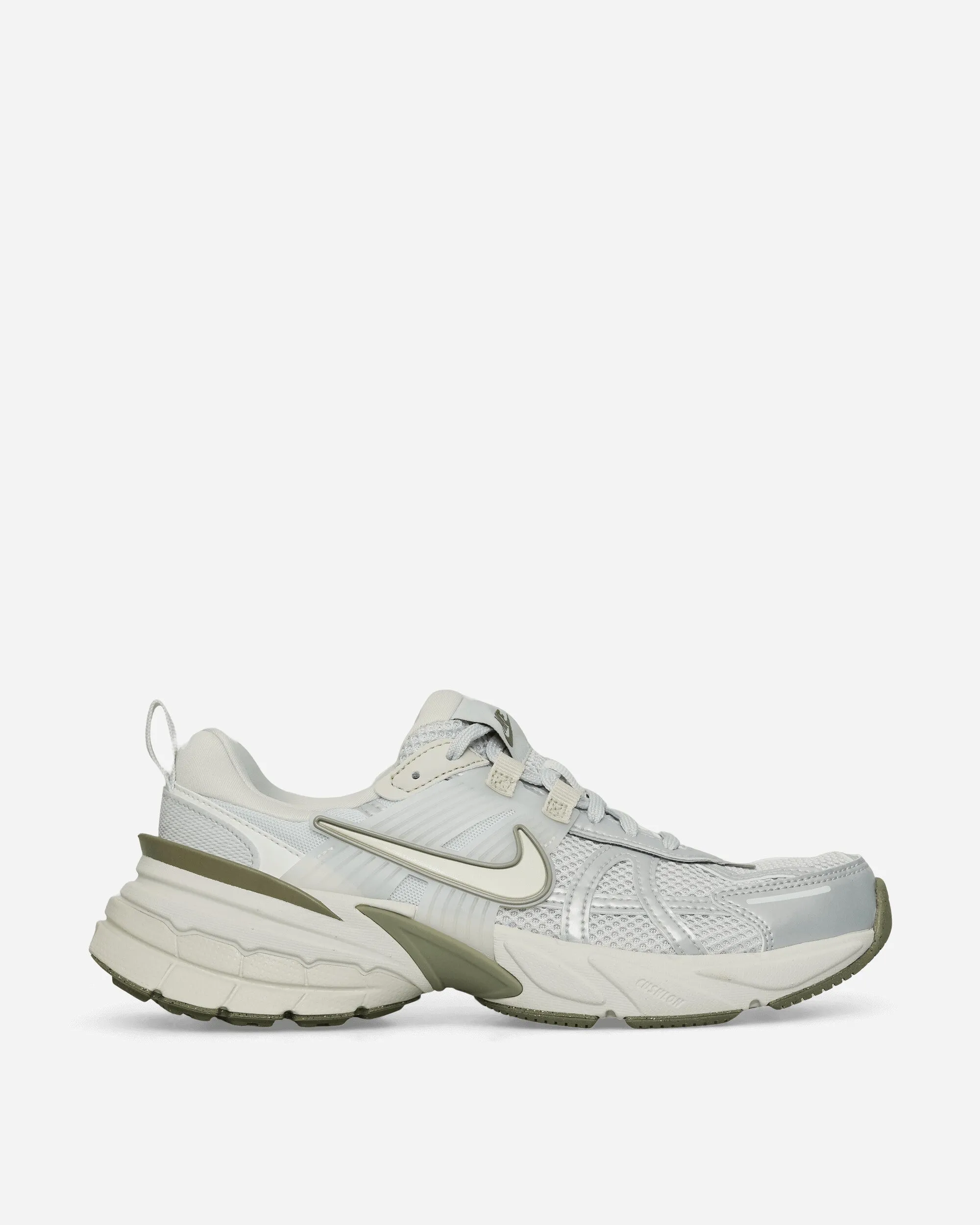 Rubber Outsole Women's V2K Run Sneakers Photon Dust / Summit White / Light Army