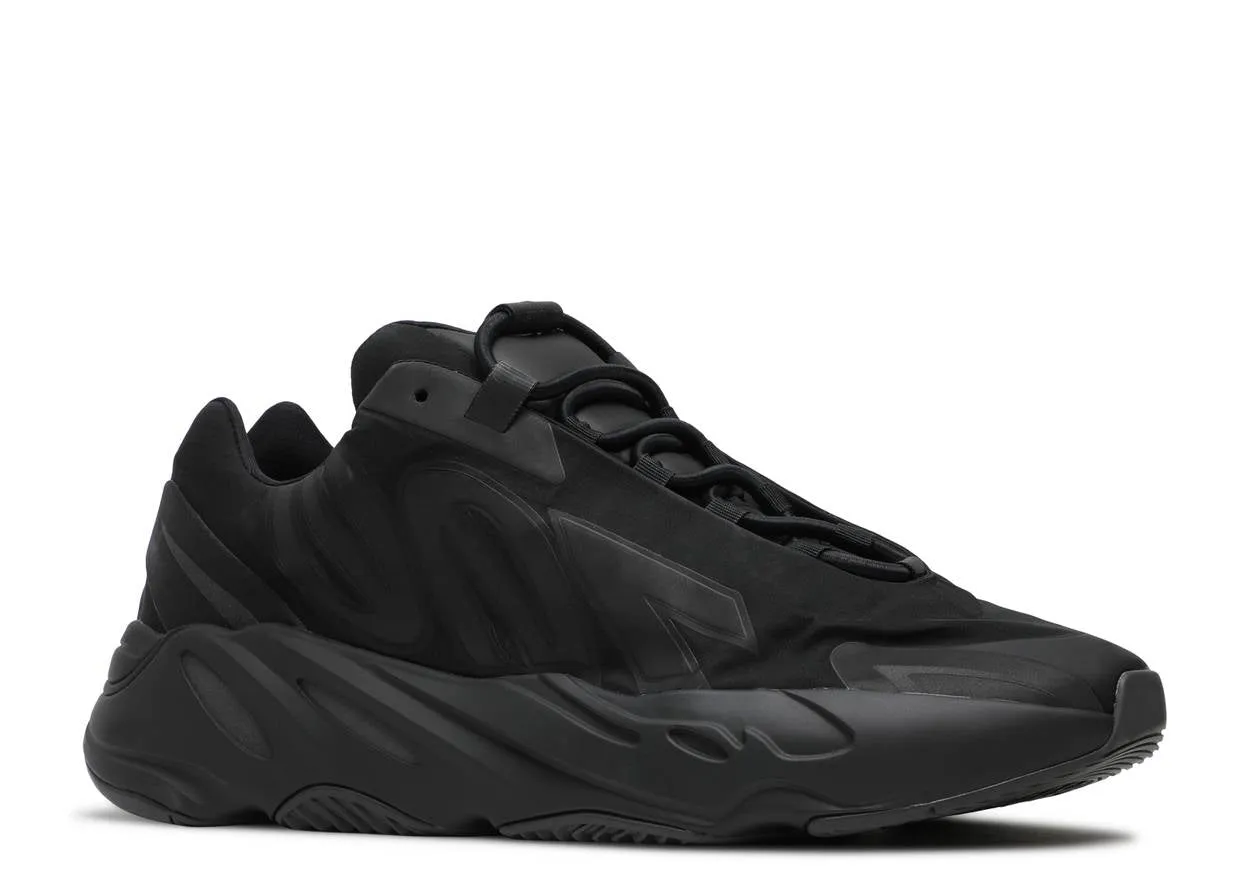 Outdoor Step Adidas Yeezy 700 MNVN Triple Black