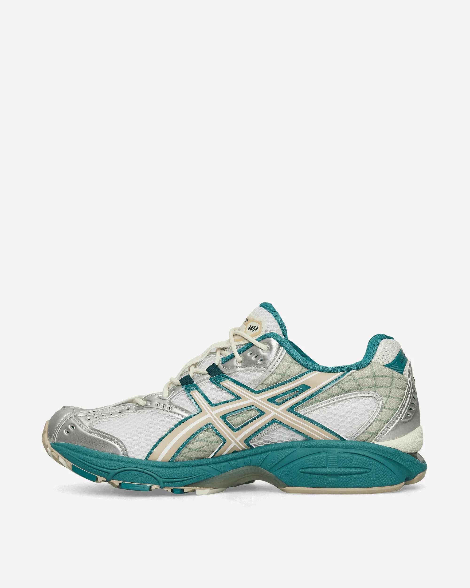 GEL-Nimbus 10.1 Sneakers White / Rainy Lake night walk Palm Base
