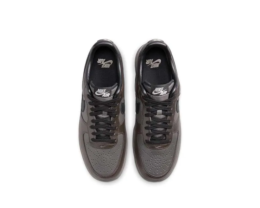 Relaxed Walk Nike Air Force 1 Low "Paris"