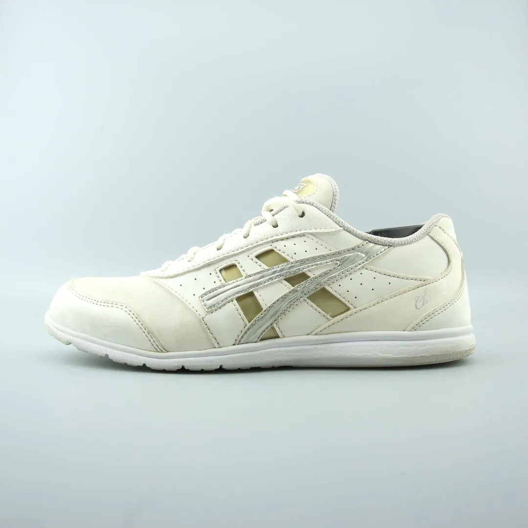 ASICS CHEER 8 City Run