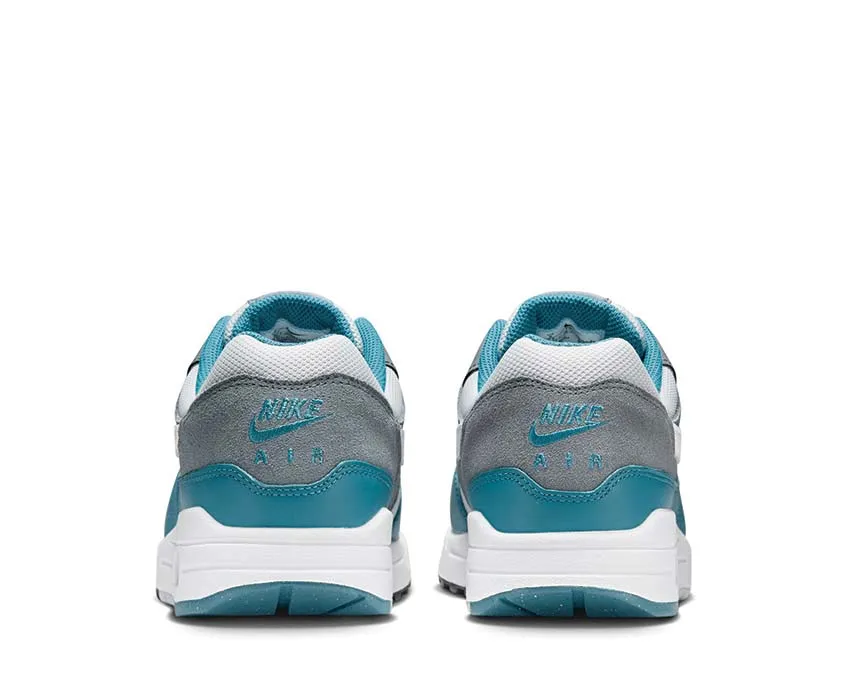 Flexibility Nike Air Max 1 SC