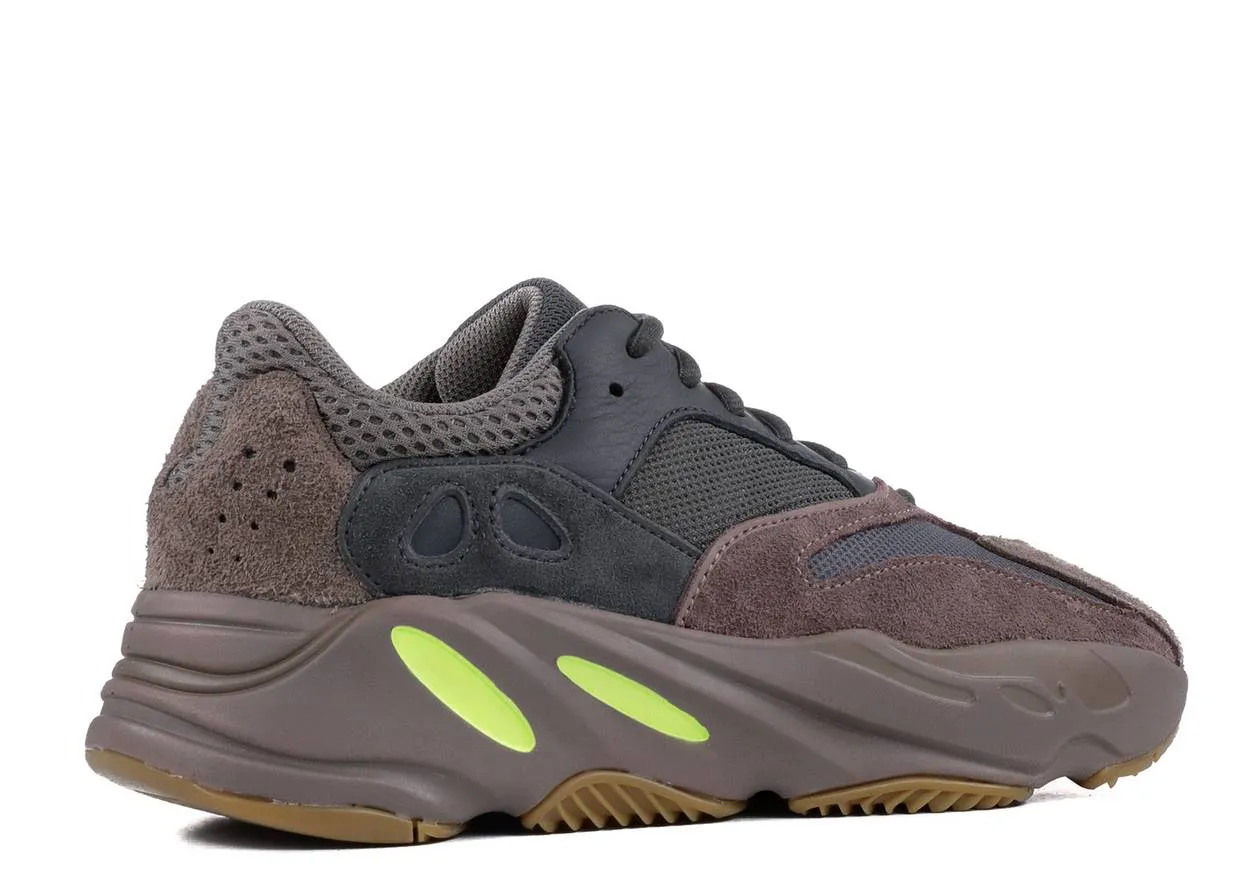Sleek Mood Lift Step Adidas Yeezy 700 Mauve
