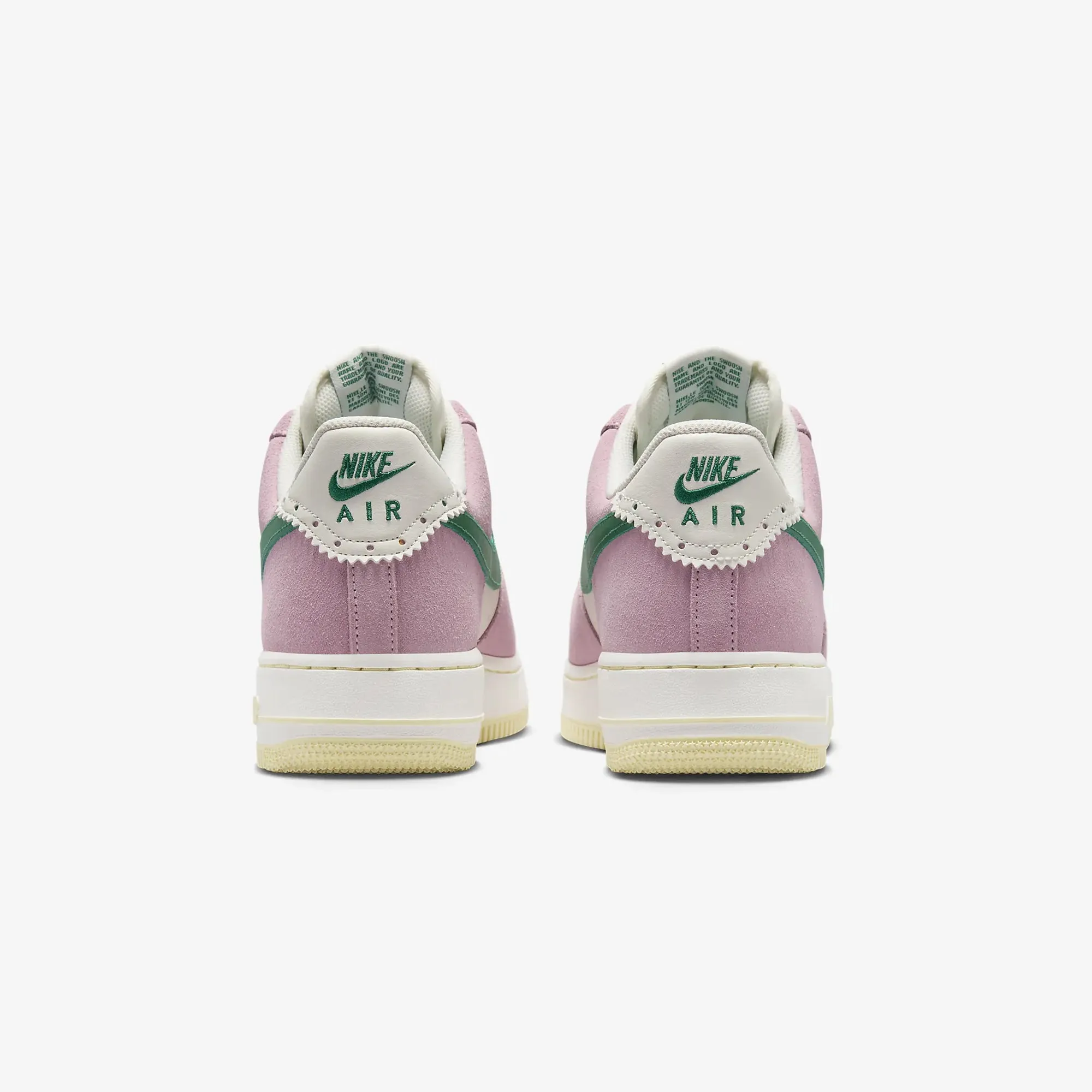 material Nike | AIR FORCE 1 '07 LV8 { SAIL/MALACHITE-MED SOFT PINK-ALABASTER